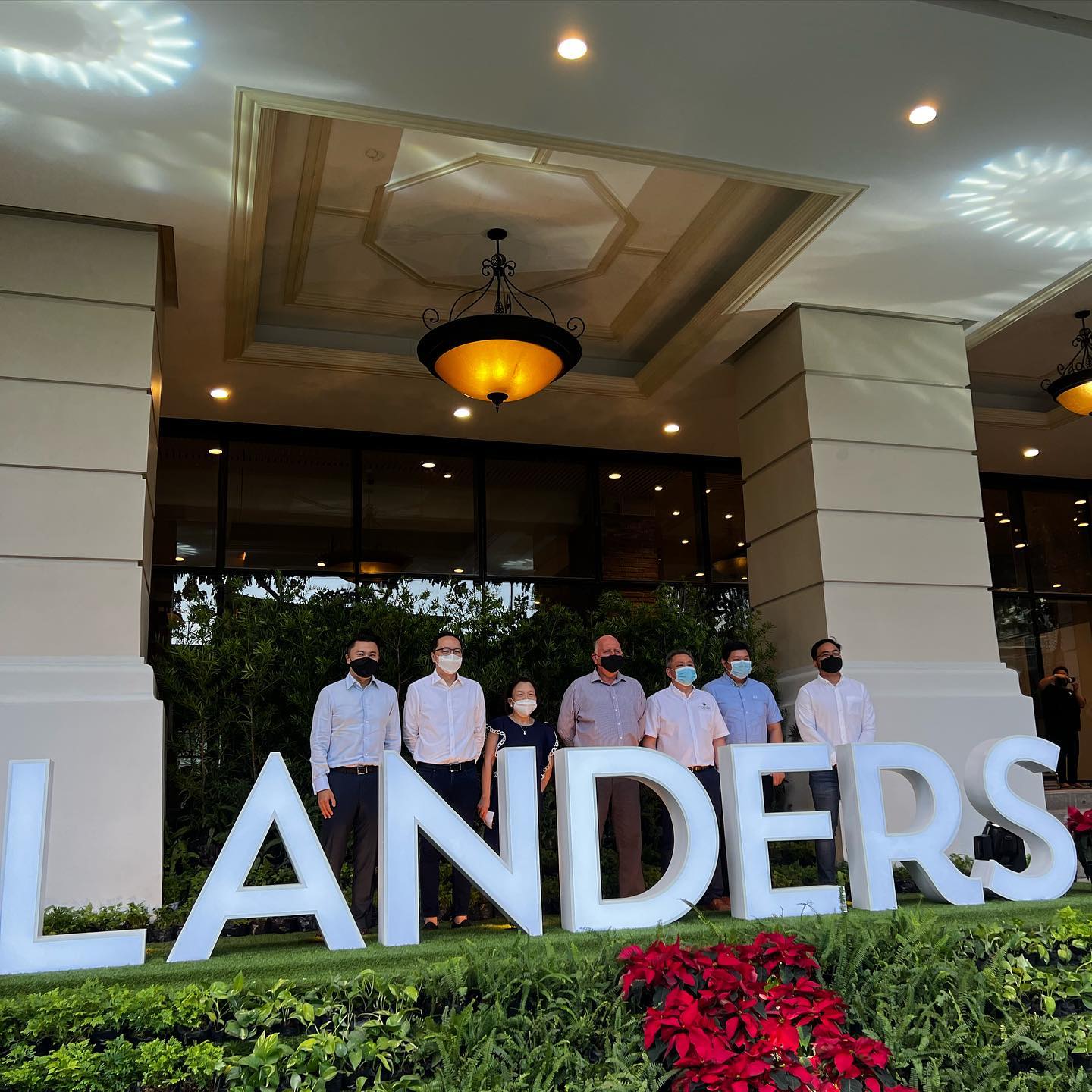 Landers Superstore opens its sixth store in Uptown Mall, BGC
