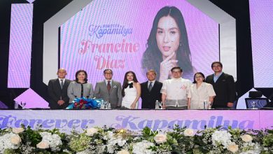 Francine with ABS-CBN group CFO Rick Tan, COO Cory Vidanes, president & CEO Carlo Katigbak, chairman Mark Lopez, managers John Ling and Nenette Rustia & Star Magic head Lauren Dyogi