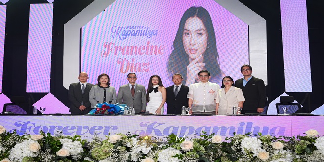 Francine with ABS-CBN group CFO Rick Tan, COO Cory Vidanes, president & CEO Carlo Katigbak, chairman Mark Lopez, managers John Ling and Nenette Rustia & Star Magic head Lauren Dyogi