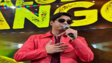 Coco Martin greets the crowd at the Saludo Kay Tanggol grand Kapamilya welcome 4